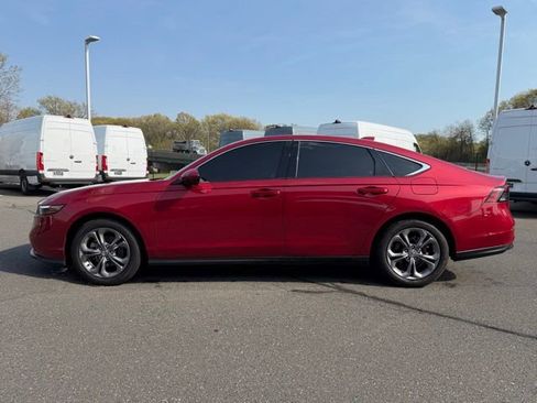 Used 2024 Honda Accord EX image 4