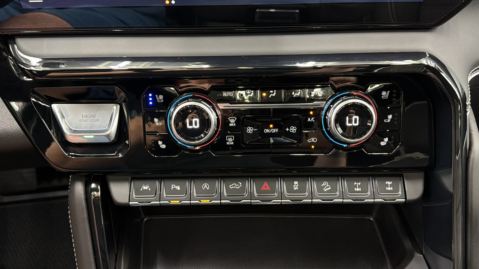 Used 2026 GMC Sierra 1500 AT4X AWD/4WD image 24