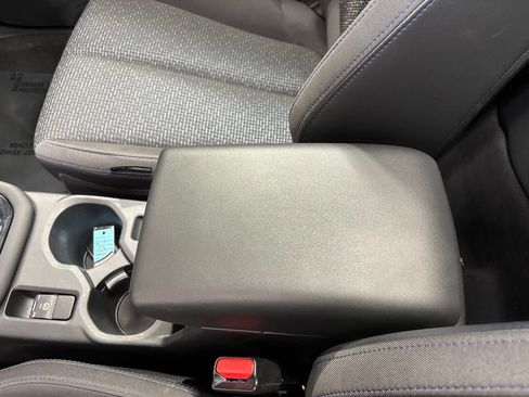Used 2025 Subaru Forester Premium AWD/4WD image 24