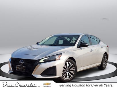 Used 2024 Nissan Altima 2.5 SV