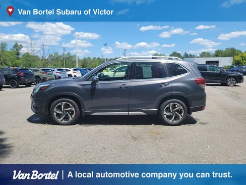 Used 2023 Subaru Forester Touring AWD/4WD image 2