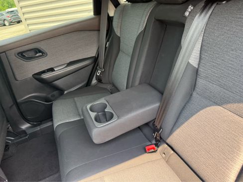 Used 2021 Nissan Rogue S image 13