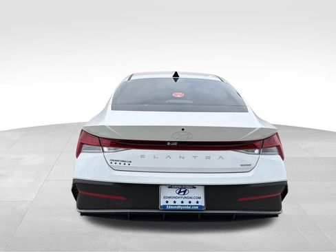 New 2026 Hyundai Elantra Hybrid FWD image 8