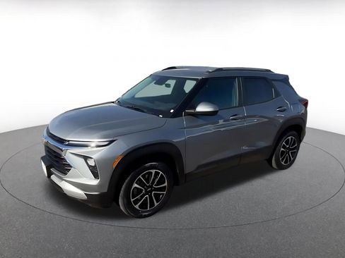 Used 2025 Chevrolet TrailBlazer LT image 8