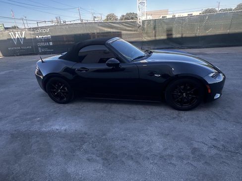 Used 2024 MAZDA MX-5 Miata Sport RWD image 4