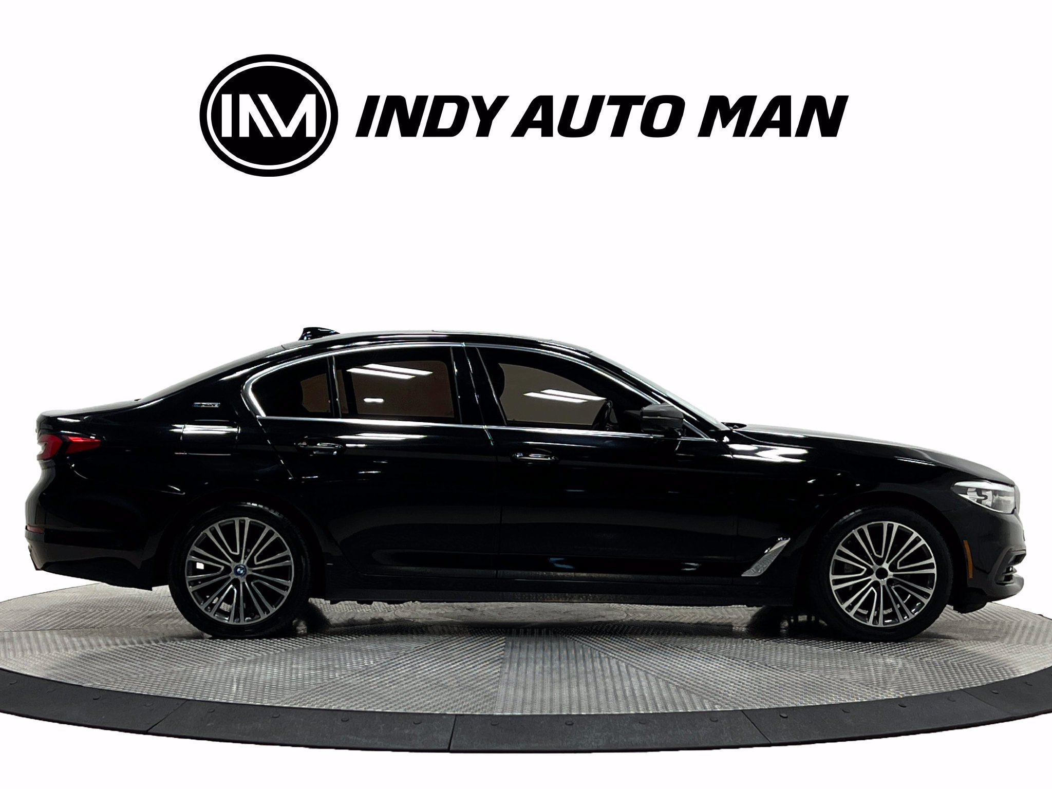 Used 2018 BMW 530e xDrive AWD/4WD image 3