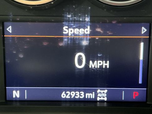 Used 2021 Chevrolet Silverado 1500 LT Trail Boss w/ LT Trail Boss Premium Package image 15