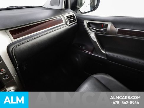 Used 2019 Lexus GX 460 image 45