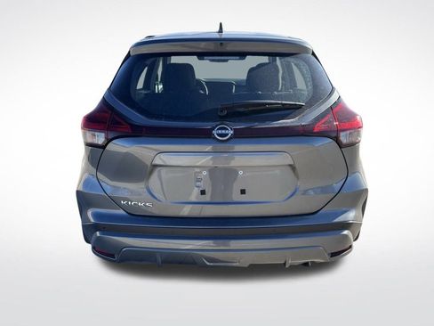 Used 2025 Nissan Kicks Play S image 6