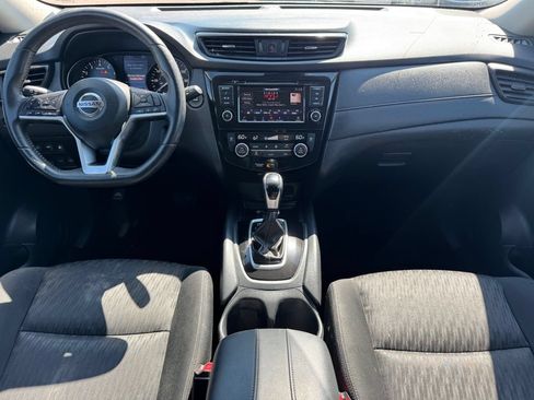 Used 2019 Nissan Rogue SV AWD/4WD image 9