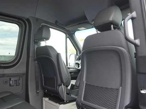 New 2026 Mercedes-Benz Sprinter 2500 image 12