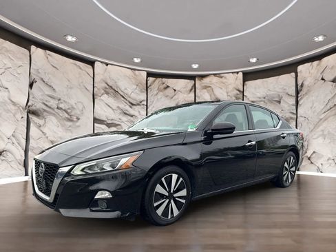 Used 2020 Nissan Altima 2.5 SL image 1
