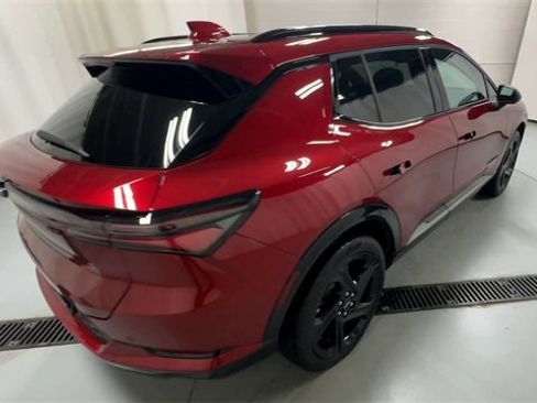 Used 2024 Chevrolet Equinox EV RS image 8