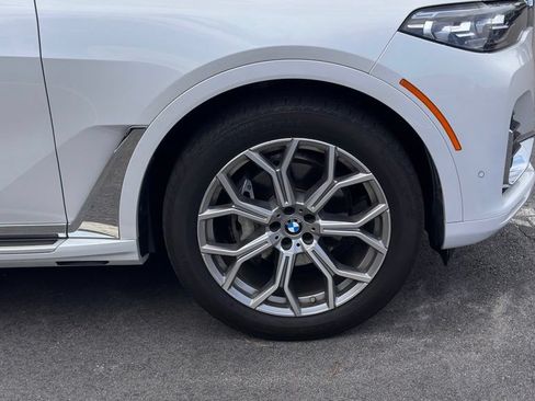 Used 2022 BMW X7 xDrive40i w/ Premium Package AWD/4WD image 4