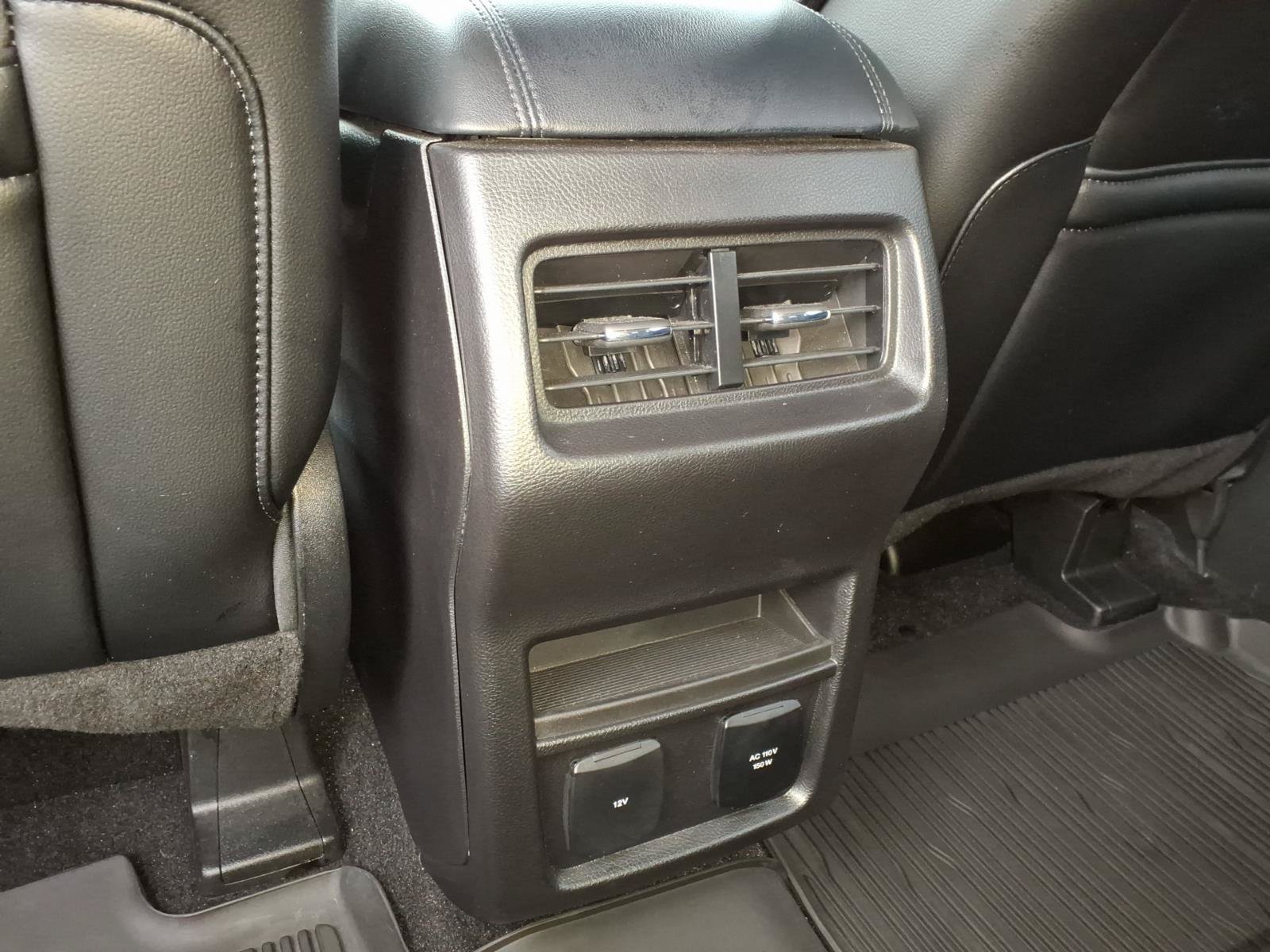 Used 2019 Ford Edge SEL w/ Equipment Group 201A FWD image 12