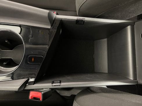 Certified 2025 Hyundai Elantra Hybrid FWD image 25