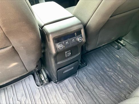 Used 2019 GMC Acadia SLE FWD image 10