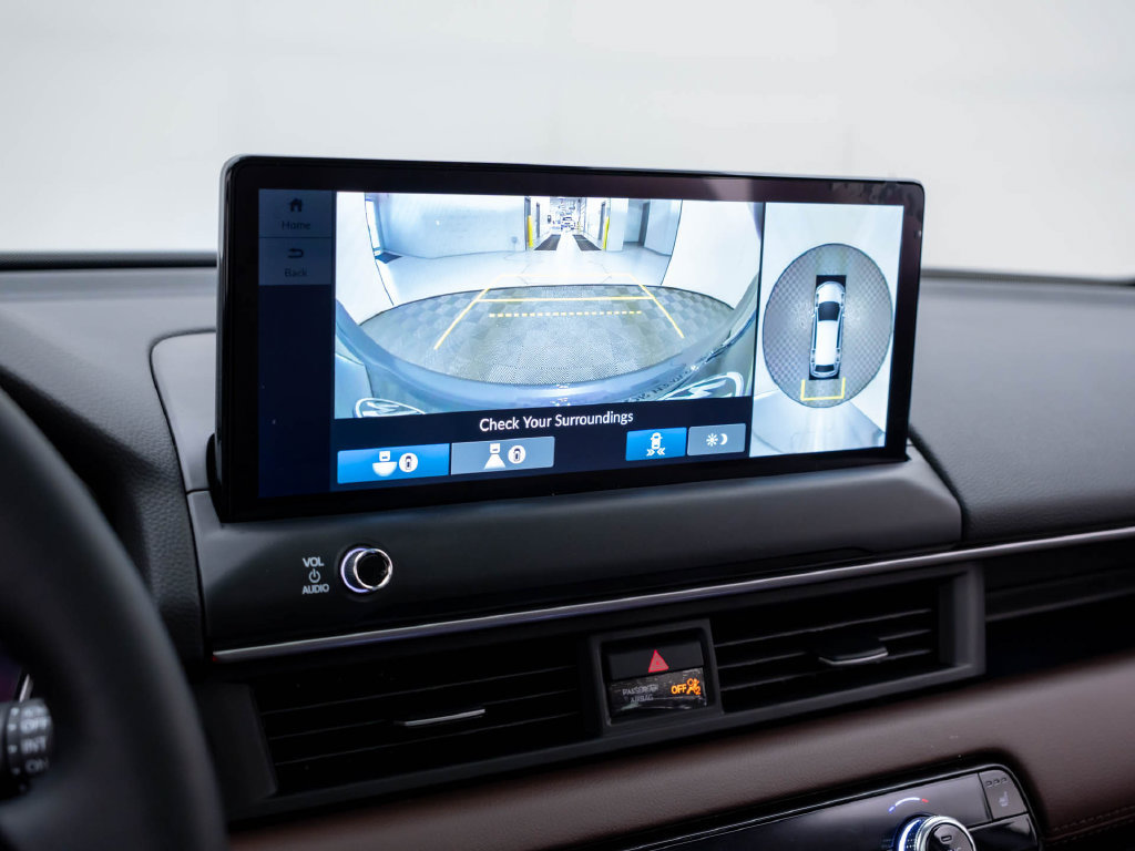 Certified 2026 Honda Pilot Touring image 25
