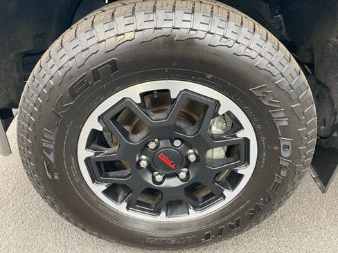 Certified 2024 Toyota Tacoma TRD Off-Road AWD/4WD image 13