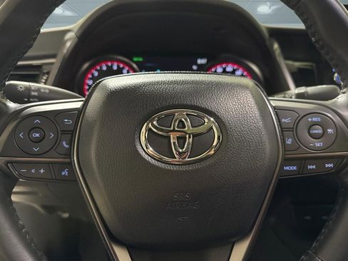 Used 2023 Toyota Camry XSE FWD image 16