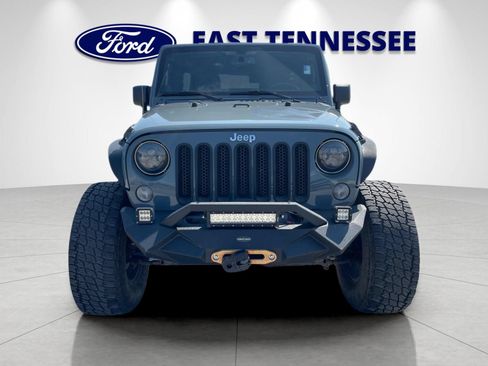 Used 2014 Jeep Wrangler Unlimited Rubicon w/ Dual Top Group AWD/4WD image 9