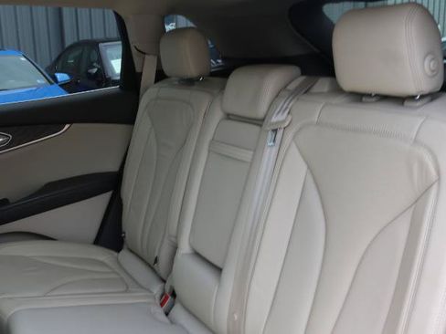 Used 2016 Lincoln MKX Reserve FWD image 15
