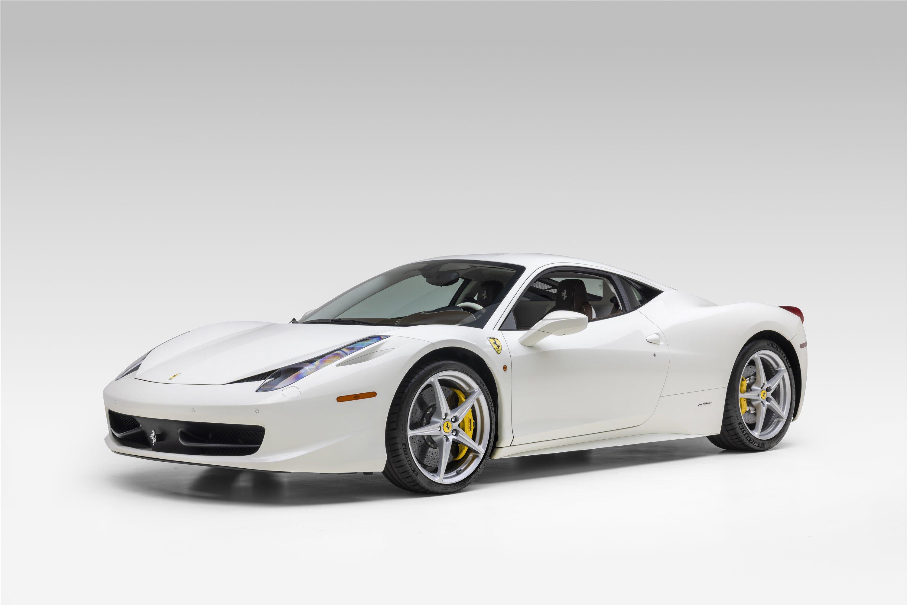 Certified 2014 Ferrari 458 Italia Coupe RWD image 2