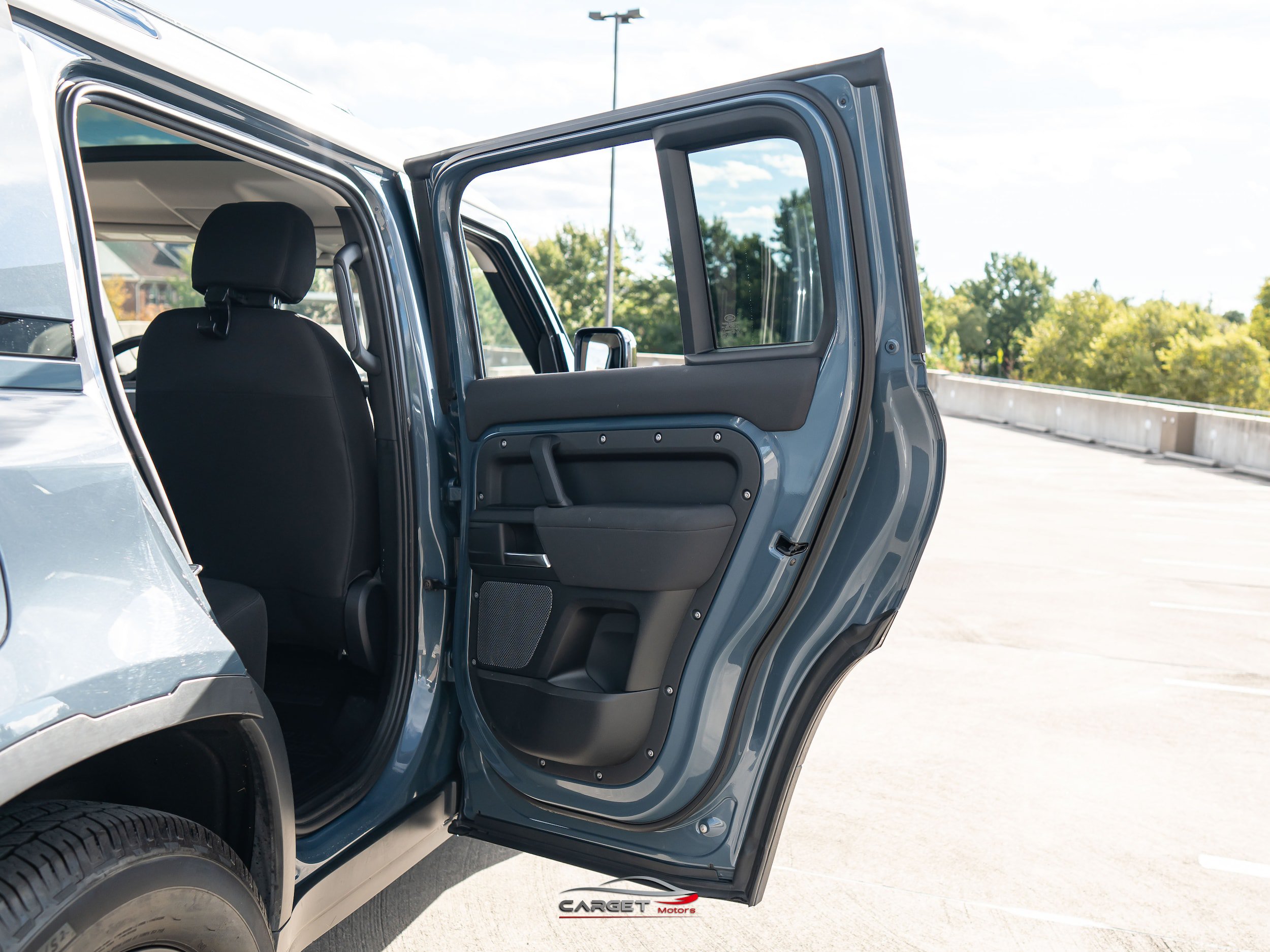 Used 2020 Land Rover Defender 110 AWD/4WD image 40