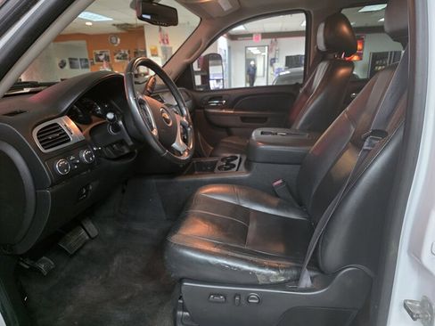 Used 2014 Chevrolet Silverado 2500 LTZ image 33