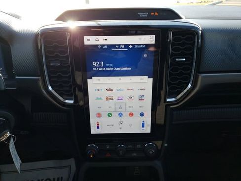 New 2025 Ford Ranger XLT w/ Black Appearance Package image 18