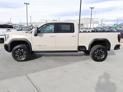 New 2026 GMC Sierra 2500 AT4X image 3