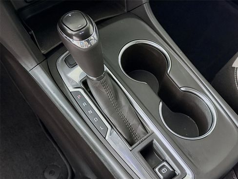 Used 2018 Chevrolet Equinox LT image 15