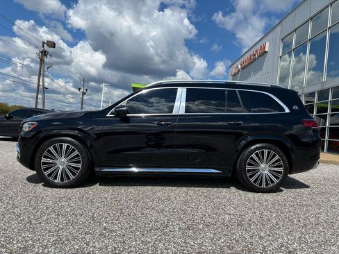 Used 2023 Mercedes-Benz Maybach GLS 600 4MATIC image 3