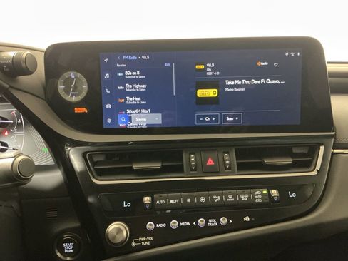 Used 2024 Lexus ES 350 Ultra Luxury image 11