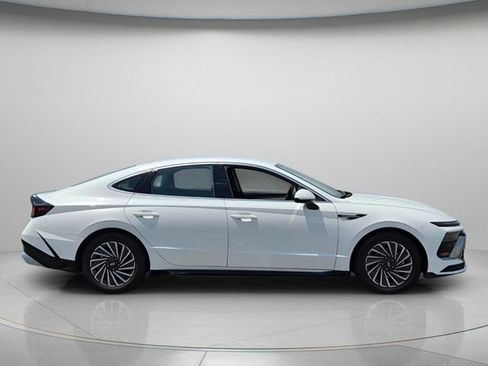 Certified 2025 Hyundai Sonata SEL FWD image 7