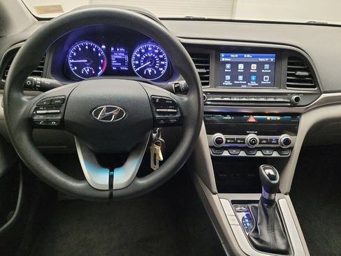 Used 2020 Hyundai Elantra SEL FWD image 22