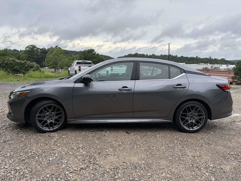 Used 2021 Nissan Sentra SR FWD image 25