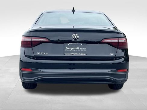 Used 2024 Volkswagen Jetta SE image 6