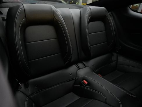 Used 2022 Ford Mustang Shelby GT500 w/ Technology Package image 45