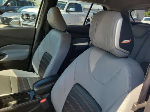 Used 2024 Nissan Kicks SR w/ SR Premium Package FWD image 16