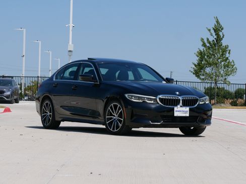 Used 2020 BMW 330i xDrive Sedan w/ Premium Package AWD/4WD image 2