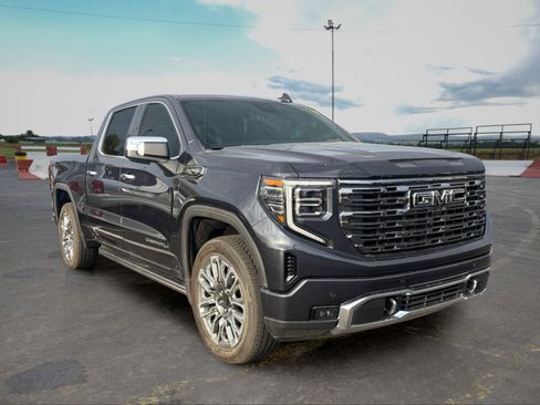 Used 2026 GMC Sierra 1500 Denali Ultimate AWD/4WD image 2