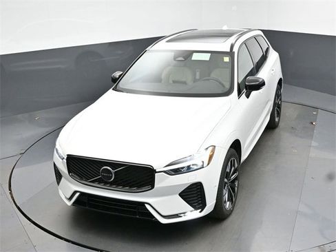 New 2026 Volvo XC60 B5 Plus w/ Protection Package Premier image 46