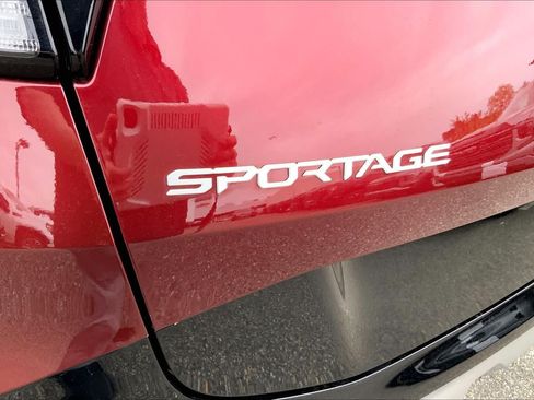 Used 2023 Kia Sportage SX FWD image 33