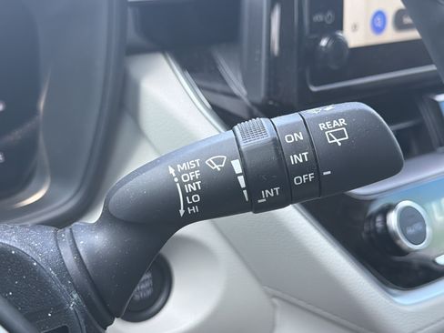 Used 2026 Toyota Corolla Cross LE FWD image 16