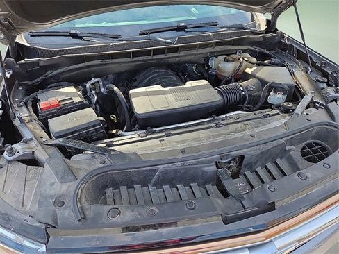 Certified 2022 Chevrolet Suburban High Country image 10