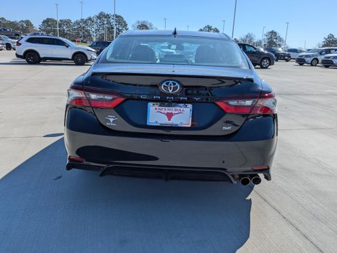Certified 2024 Toyota Camry SE w/ Cold Weather Package image 6