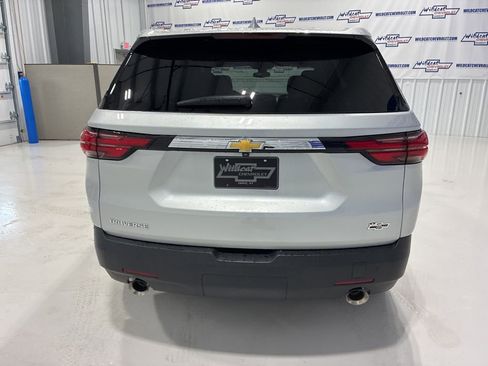 Used 2022 Chevrolet Traverse LS image 7
