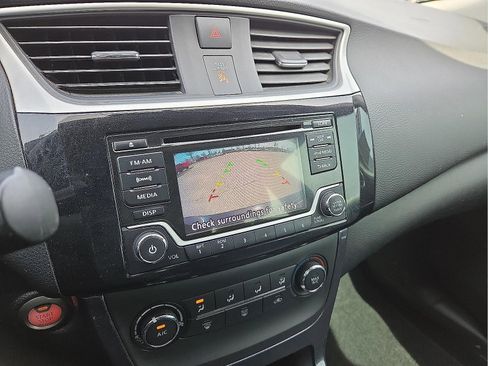 Used 2017 Nissan Sentra SR w/ SR Midnight Edition image 17