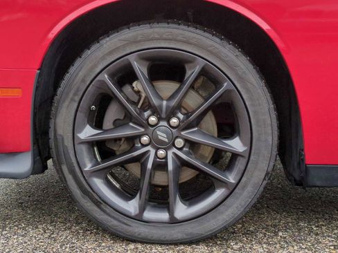 Used 2021 Dodge Challenger GT w/ Plus Package image 14